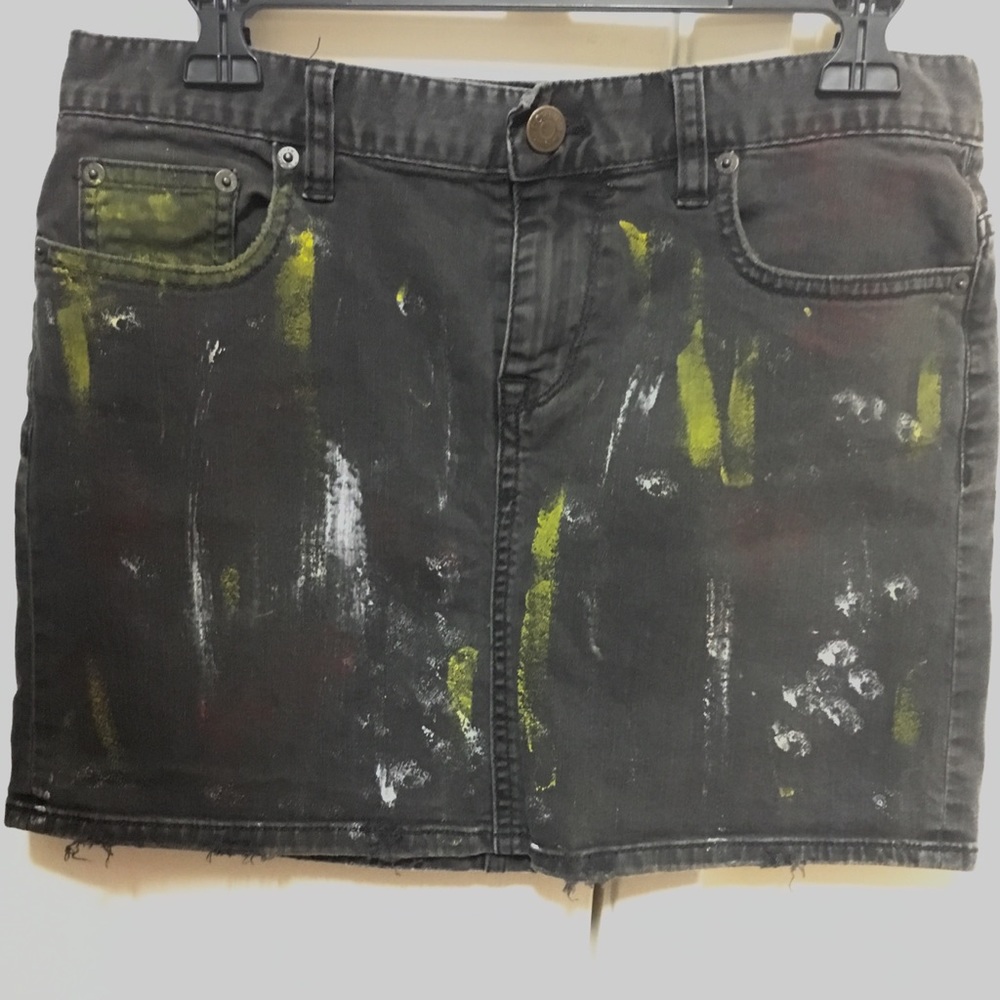 BLACK JEAN SKIRT